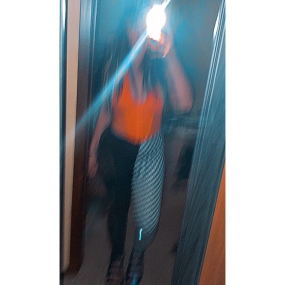 Your friendly seller, Emiley! - Picture 8 of 11